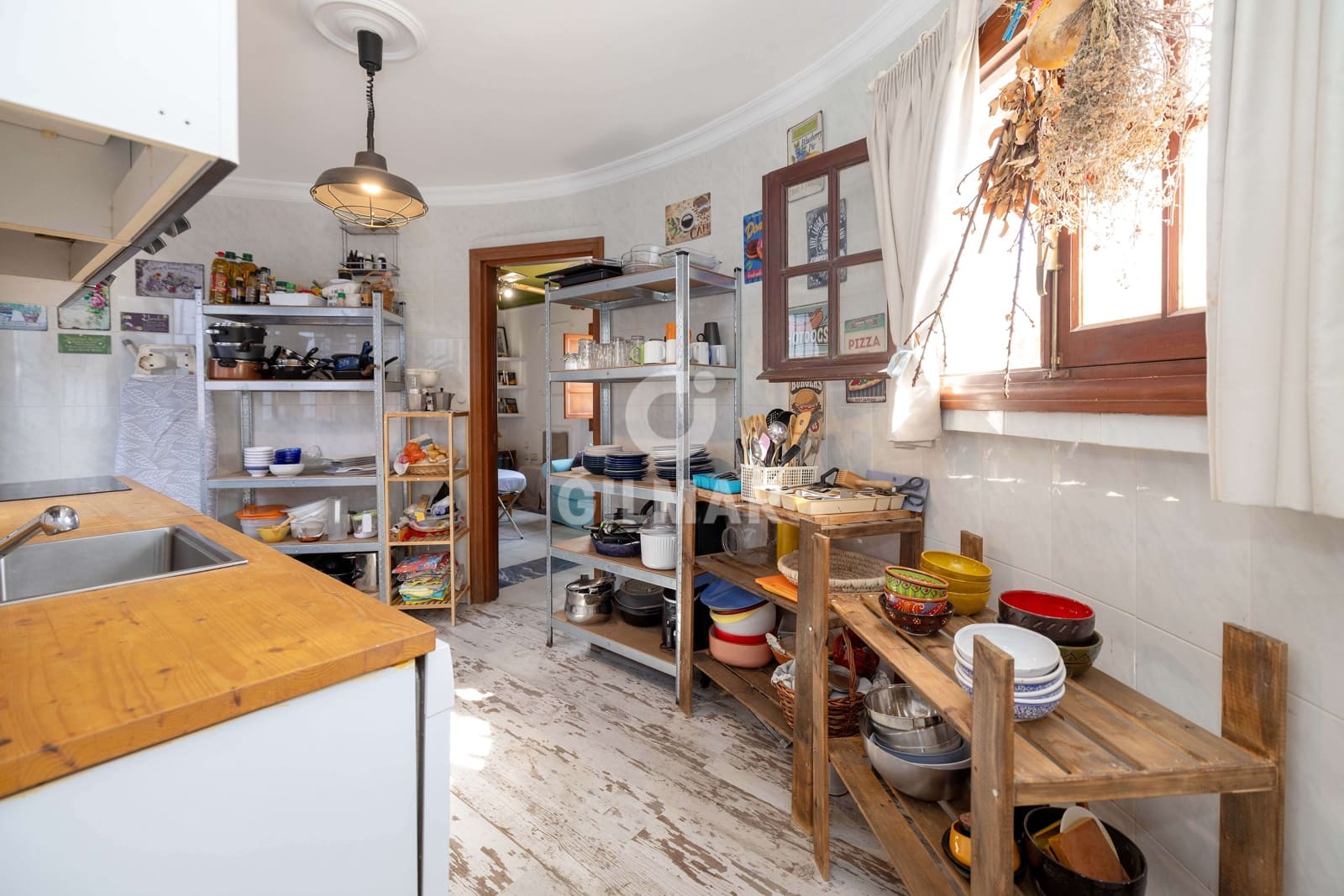 6 sypialnia Willa na sprzedaż w Estepona z basenem - 1 250 000 € (Ref: 9270620)