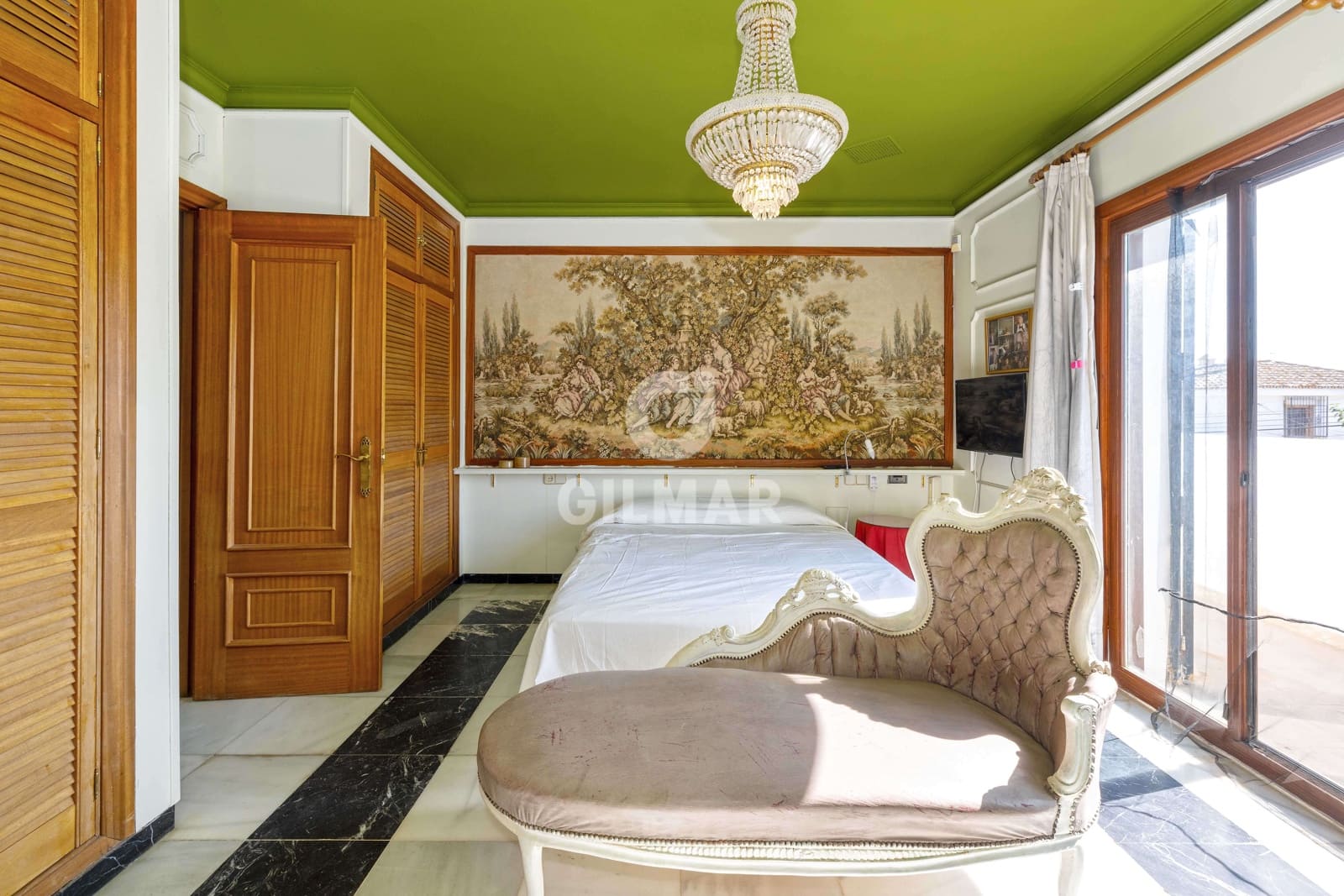 6 sypialnia Willa na sprzedaż w Estepona z basenem - 1 250 000 € (Ref: 9270620)