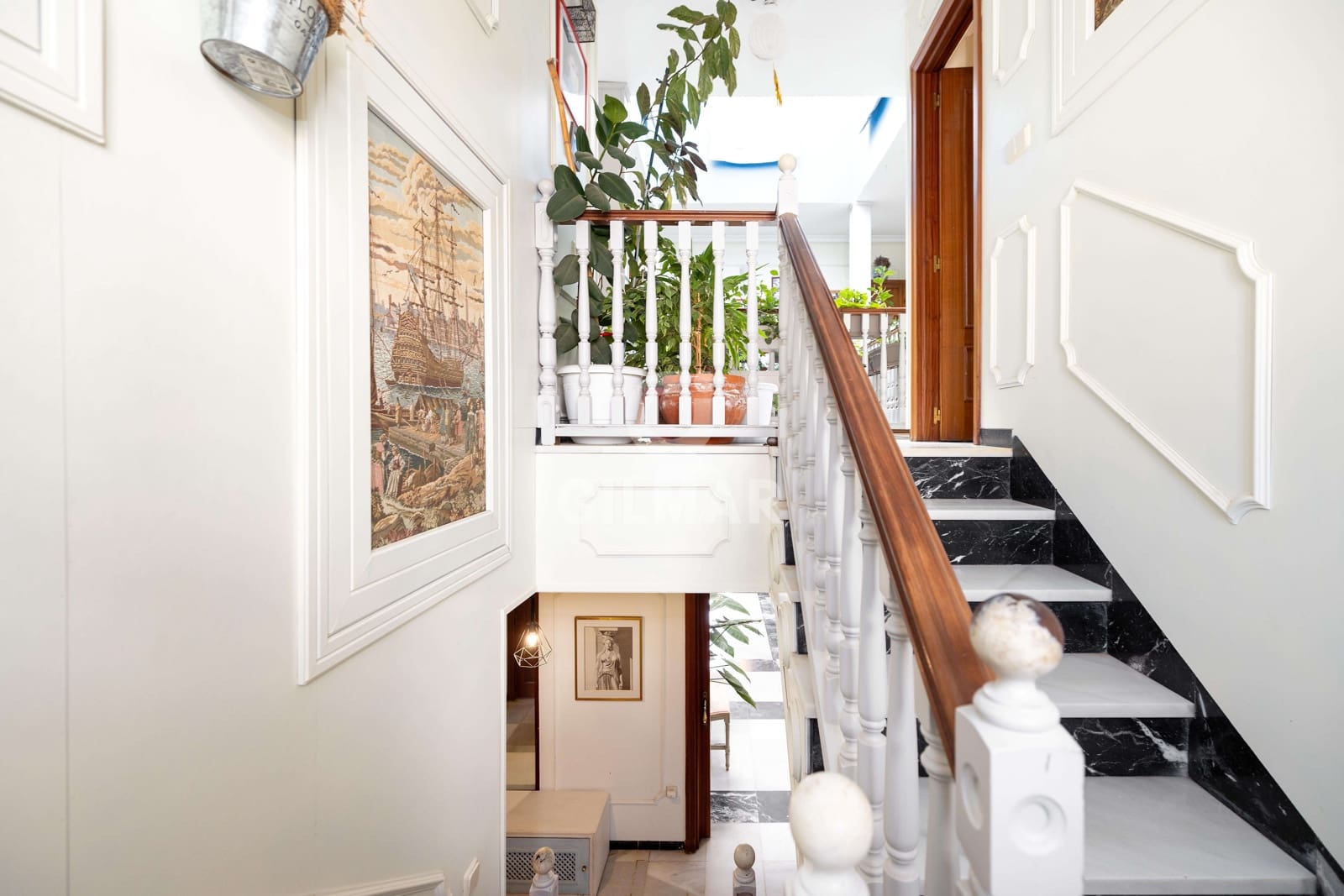 6 sypialnia Willa na sprzedaż w Estepona z basenem - 1 250 000 € (Ref: 9270620)