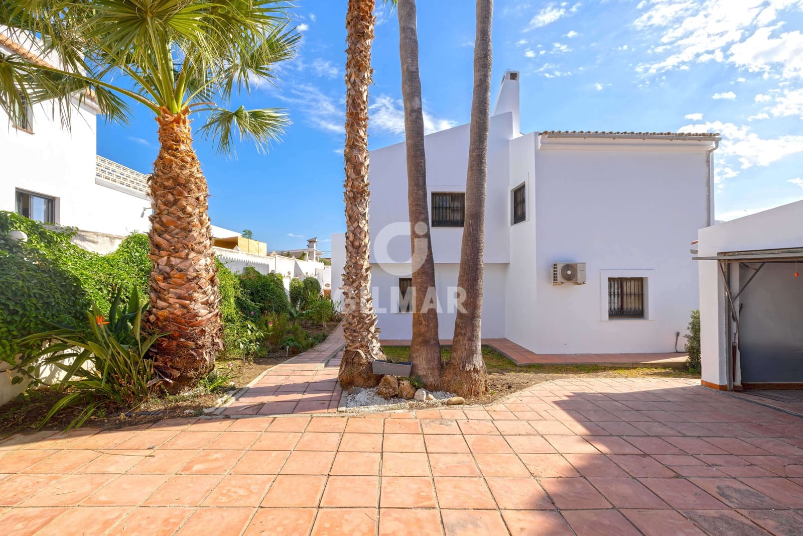 6 sypialnia Willa na sprzedaż w Estepona z basenem - 1 250 000 € (Ref: 9270620)