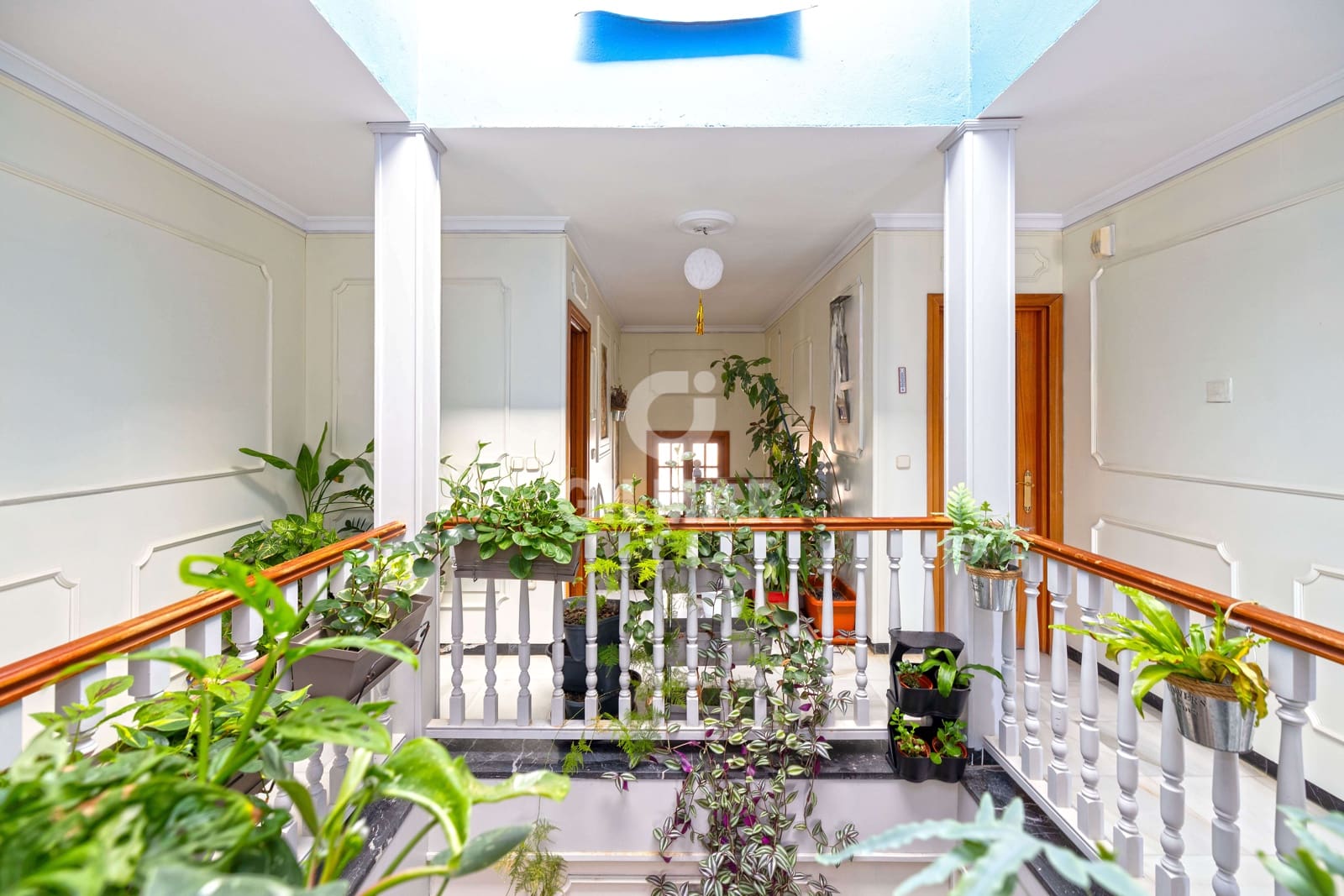 6 sypialnia Willa na sprzedaż w Estepona z basenem - 1 250 000 € (Ref: 9270620)