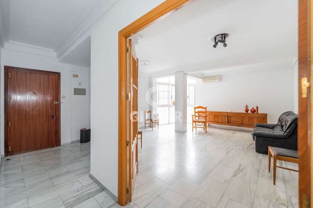 4 bedroom Flat for sale in Ciudad Jardín, Madrid city - € 750,000 (Ref: 9271953)