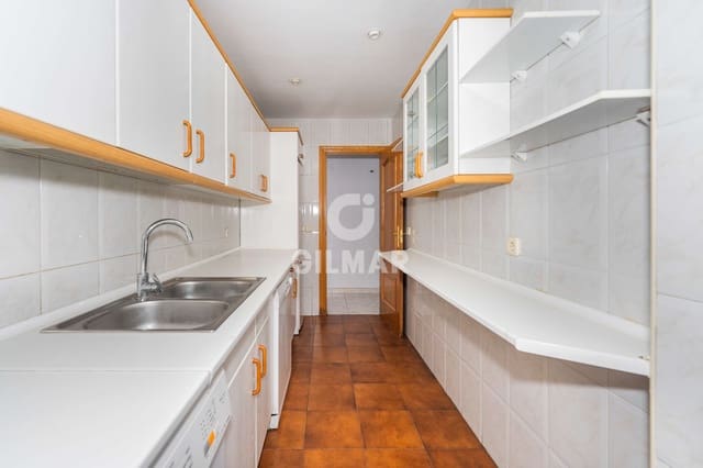 4 bedroom Flat for sale in Ciudad Jardín, Madrid city - € 750,000 (Ref: 9271953)