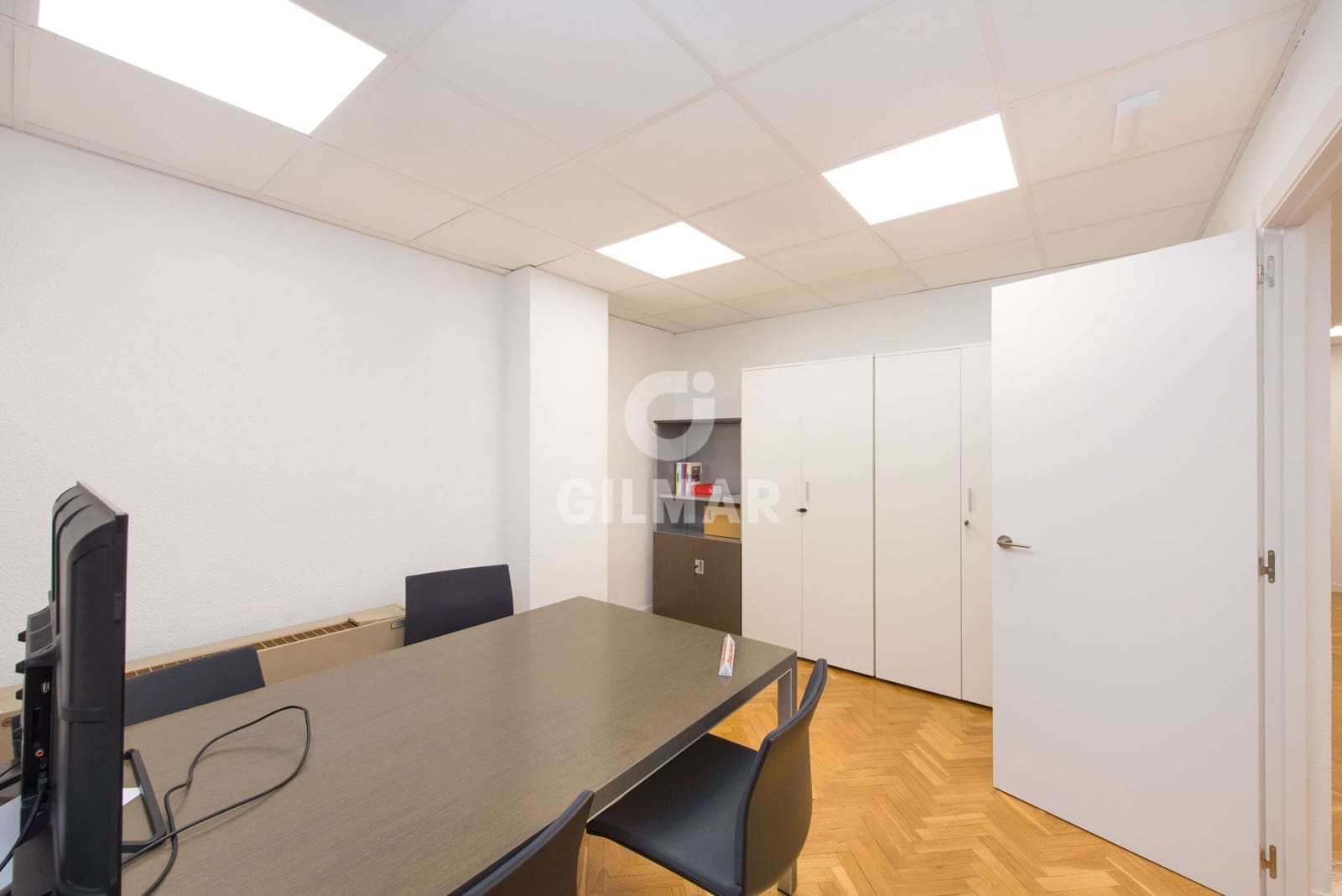 Kontor till salu i Madrid stad - 900 000 € (Ref: 9272913)