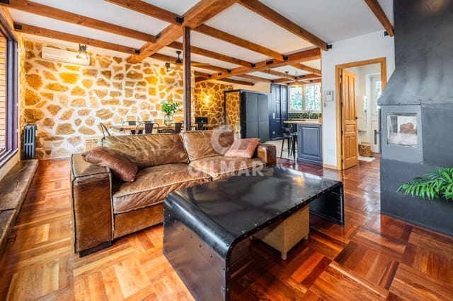 3 bedroom Penthouse for sale in Ciudad Jardín, Madrid city with pool - € 1,339,000 (Ref: 9272915)