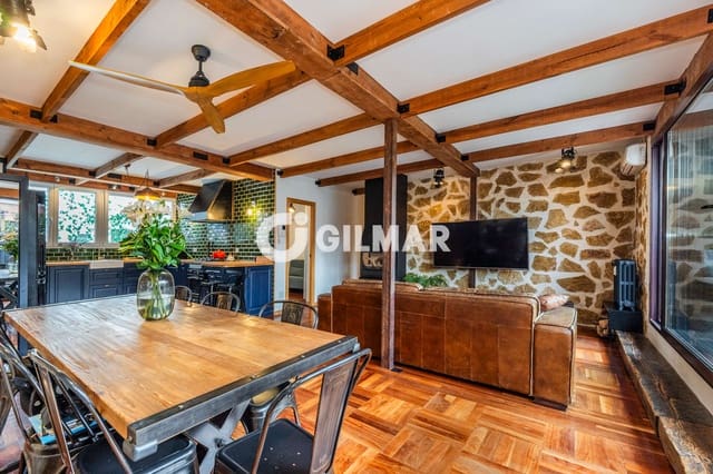 3 soverom Penthouse til salgs i Prosperidad, Madrid by med svømmebasseng - € 1 339 000 (Ref: 9272915)