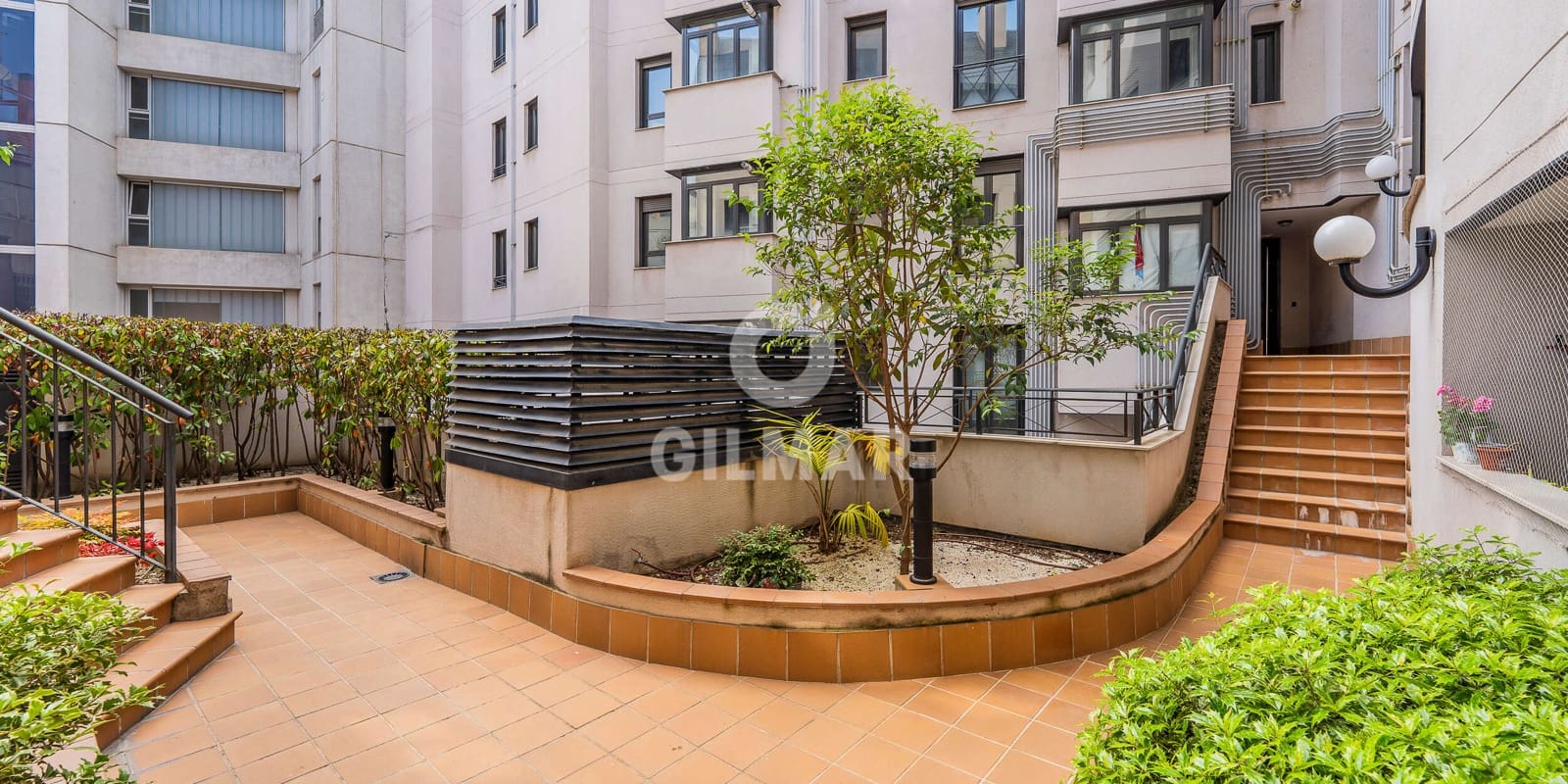 2 soveværelse Lejlighed til salg i Madrid by med garage - € 795.000 (Ref: 9272916)