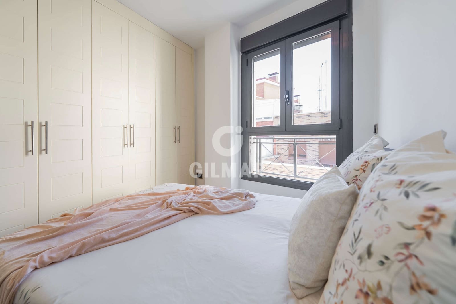 2 soveværelse Lejlighed til salg i Madrid by med garage - € 795.000 (Ref: 9272916)