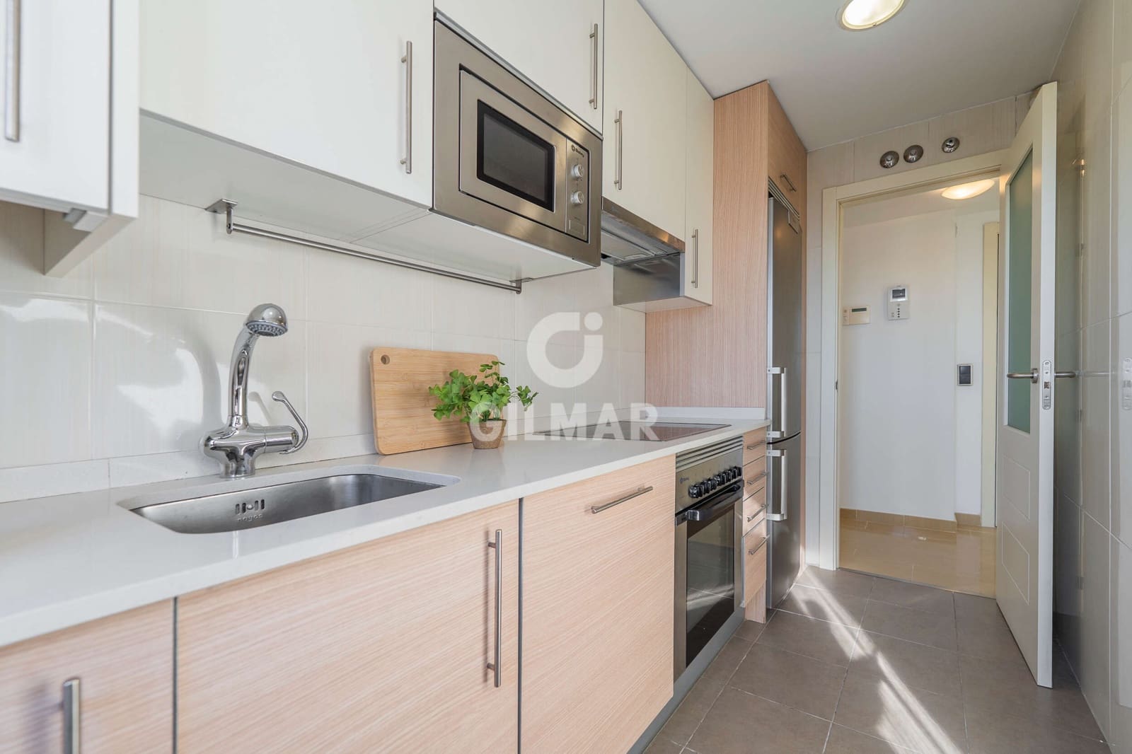 2 soveværelse Lejlighed til salg i Madrid by med garage - € 795.000 (Ref: 9272916)