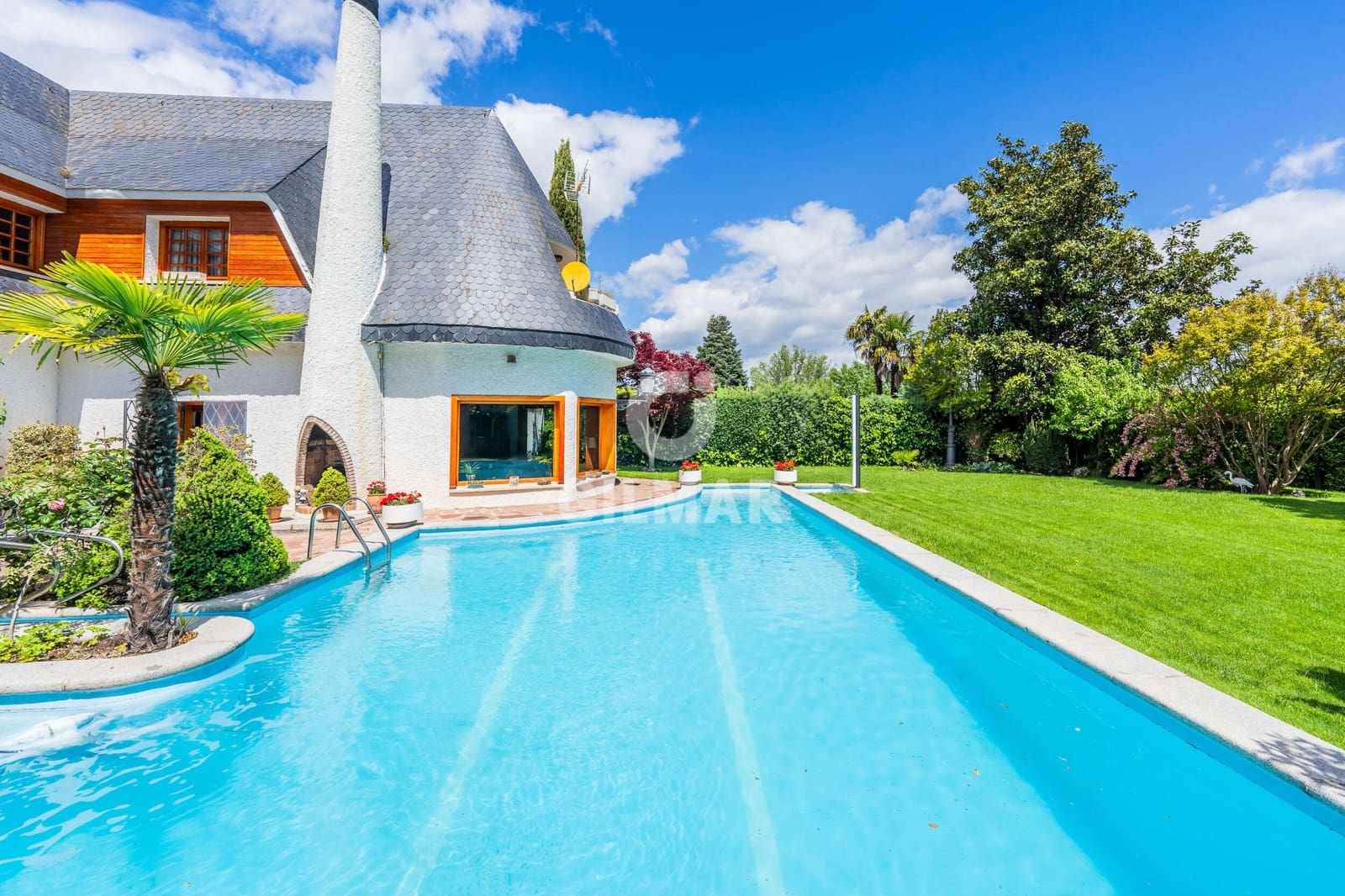 4 soveværelse Villa til salg i Madrid by med swimmingpool garage - € 1.950.000 (Ref: 9273189)