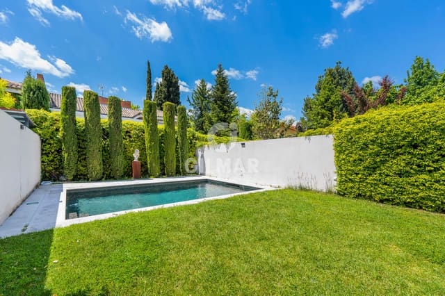 6 makuuhuone Rivitalo myytävänä paikassa Aravaca, Madrid kaupunki mukana uima-altaan 
autotalli - 2 100 000 € (Ref: 9273190)