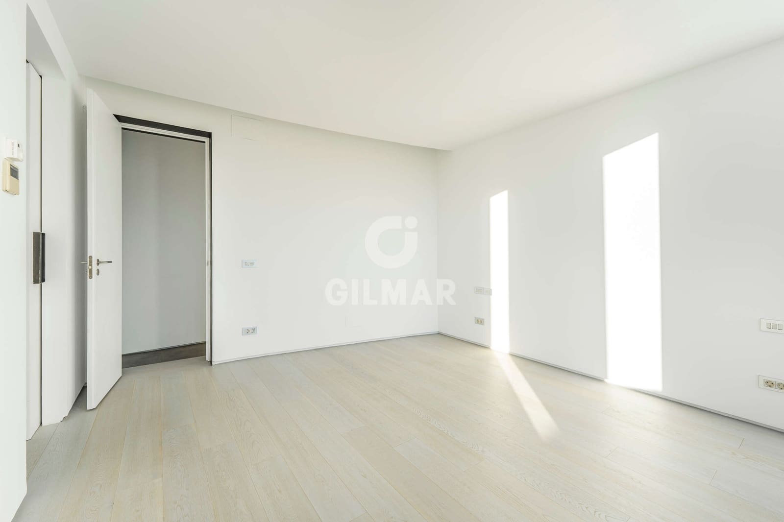 6 bedroom Villa for sale in Madrid city with pool garage - € 3,100,000 (Ref: 9273191)