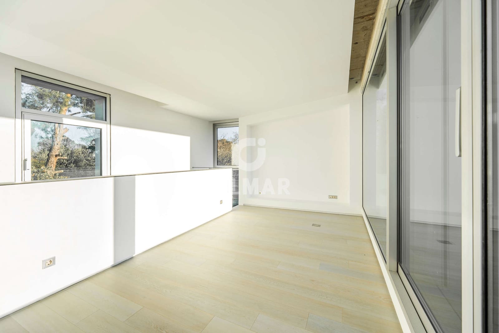 6 bedroom Villa for sale in Madrid city with pool garage - € 3,100,000 (Ref: 9273191)