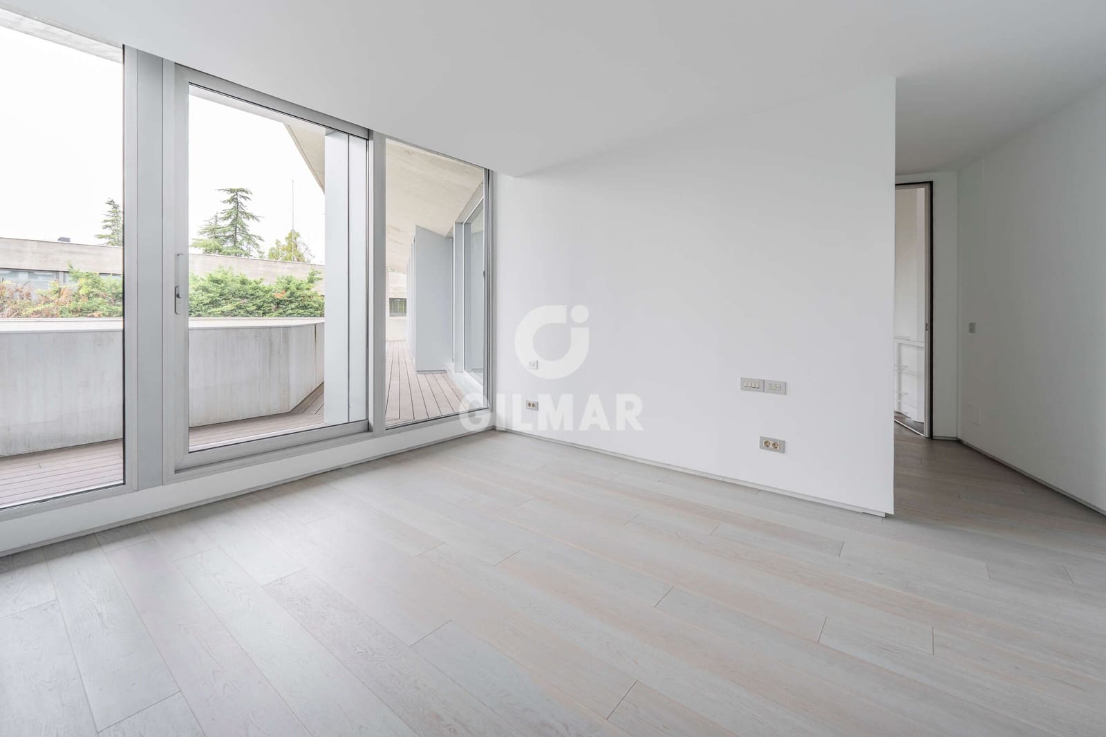 6 bedroom Villa for sale in Madrid city with pool garage - € 3,100,000 (Ref: 9273191)