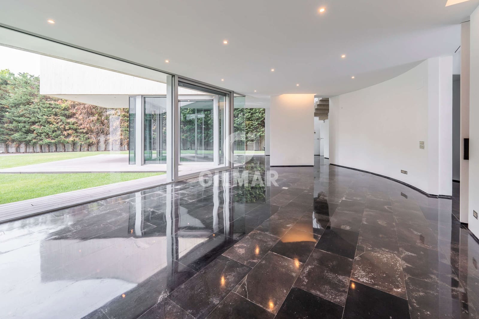 6 bedroom Villa for sale in Madrid city with pool garage - € 3,100,000 (Ref: 9273191)