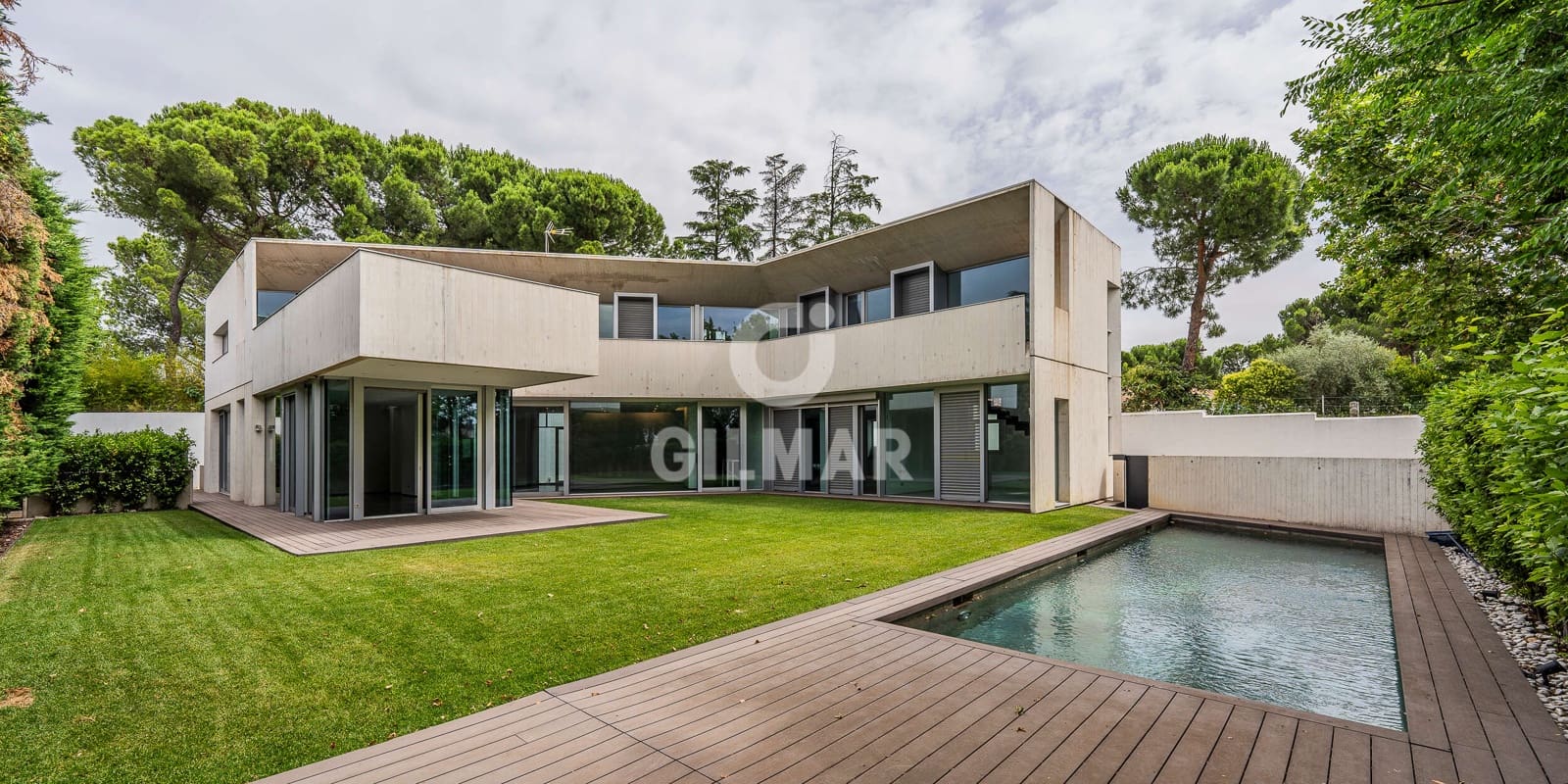 6 bedroom Villa for sale in Madrid city with pool garage - € 3,100,000 (Ref: 9273191)