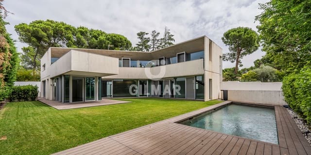 6 bedroom Villa for sale in Aravaca, Madrid city with pool garage - € 3,100,000 (Ref: 9273191)