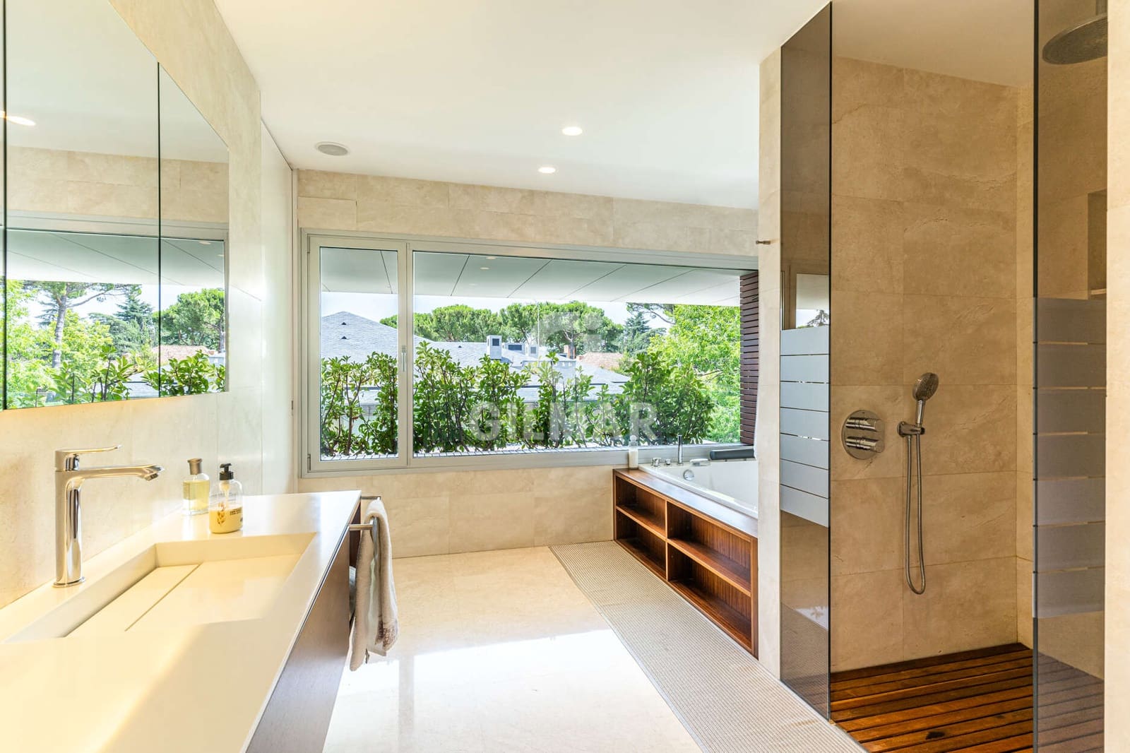 9 bedroom Villa for sale in Madrid city with pool garage - € 9,000,000 (Ref: 9273195)