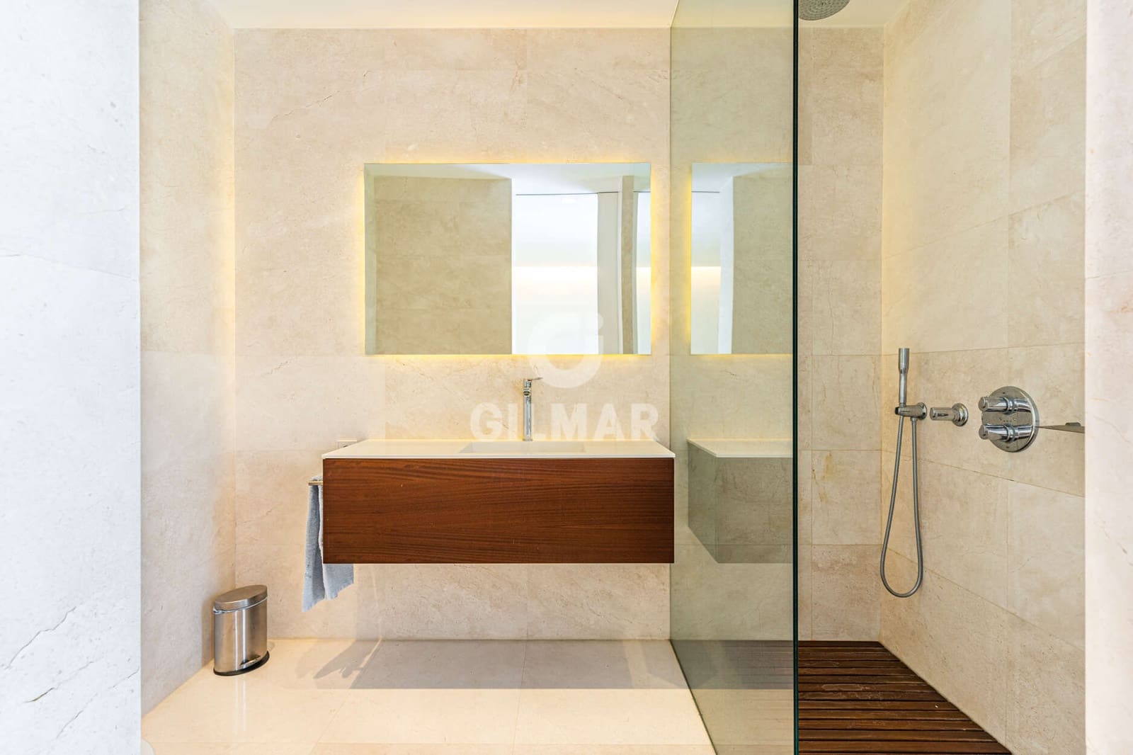 9 bedroom Villa for sale in Madrid city with pool garage - € 9,000,000 (Ref: 9273195)