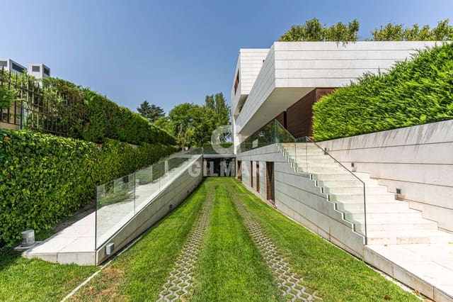 9 bedroom Villa for sale in El Pardo, Madrid city with pool garage - € 9,000,000 (Ref: 9273195)