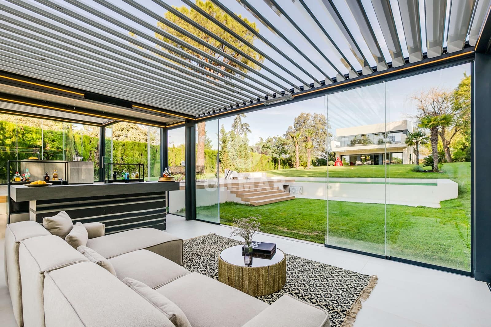 6 bedroom Villa for sale in La Moraleja with pool - € 7,200,000 (Ref: 9273197)