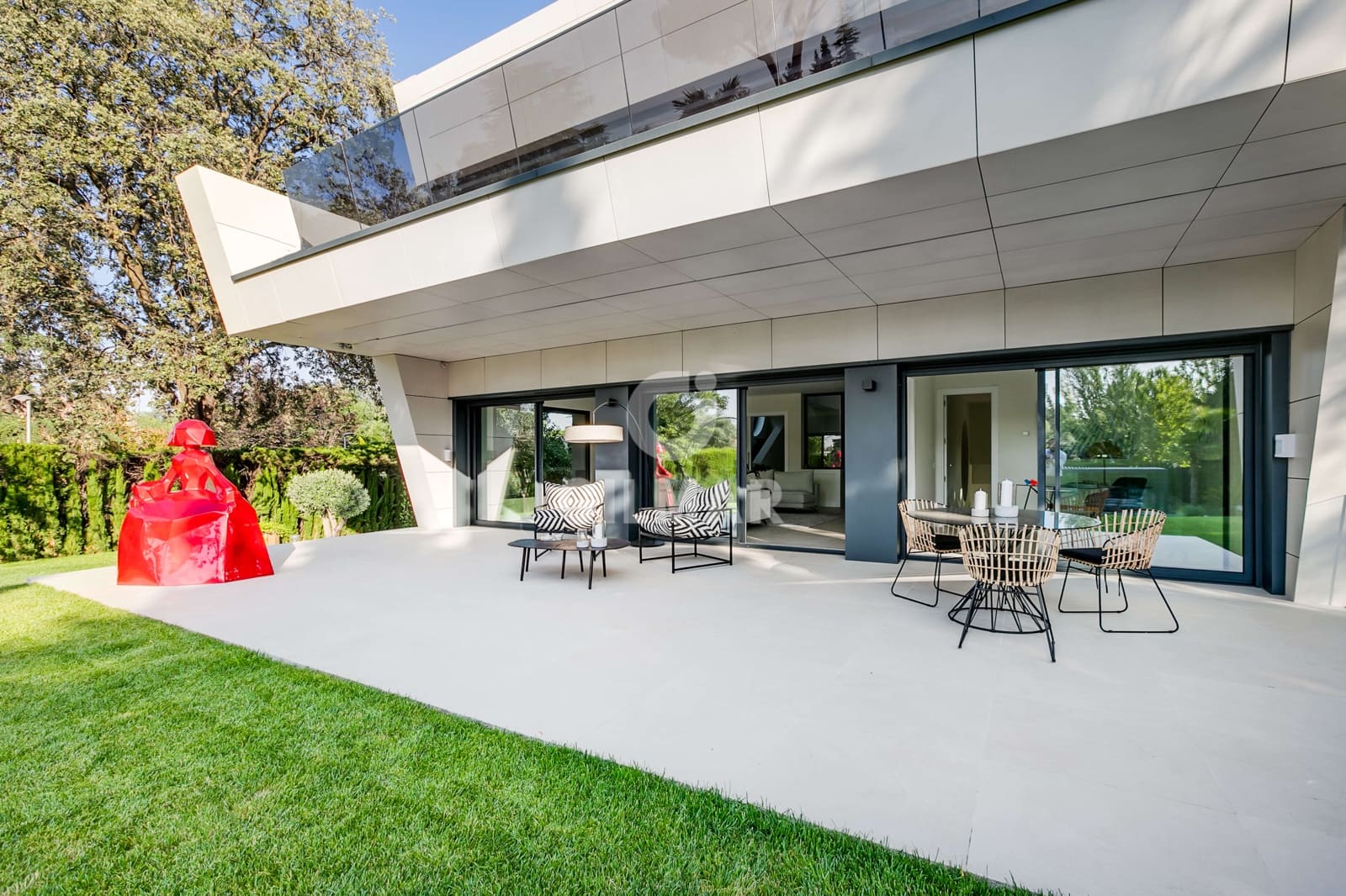 6 bedroom Villa for sale in La Moraleja with pool - € 7,200,000 (Ref: 9273197)