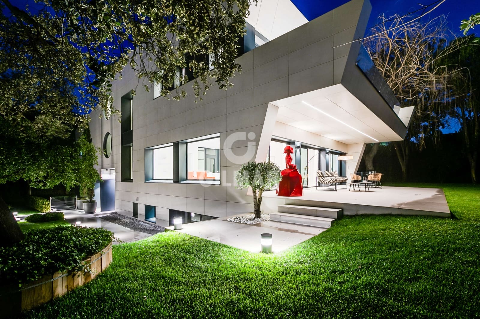 6 bedroom Villa for sale in La Moraleja with pool - € 7,200,000 (Ref: 9273197)