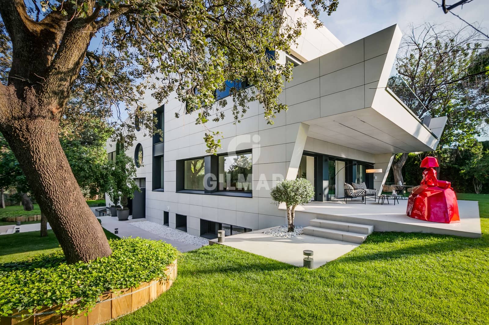 6 bedroom Villa for sale in La Moraleja with pool - € 7,200,000 (Ref: 9273197)