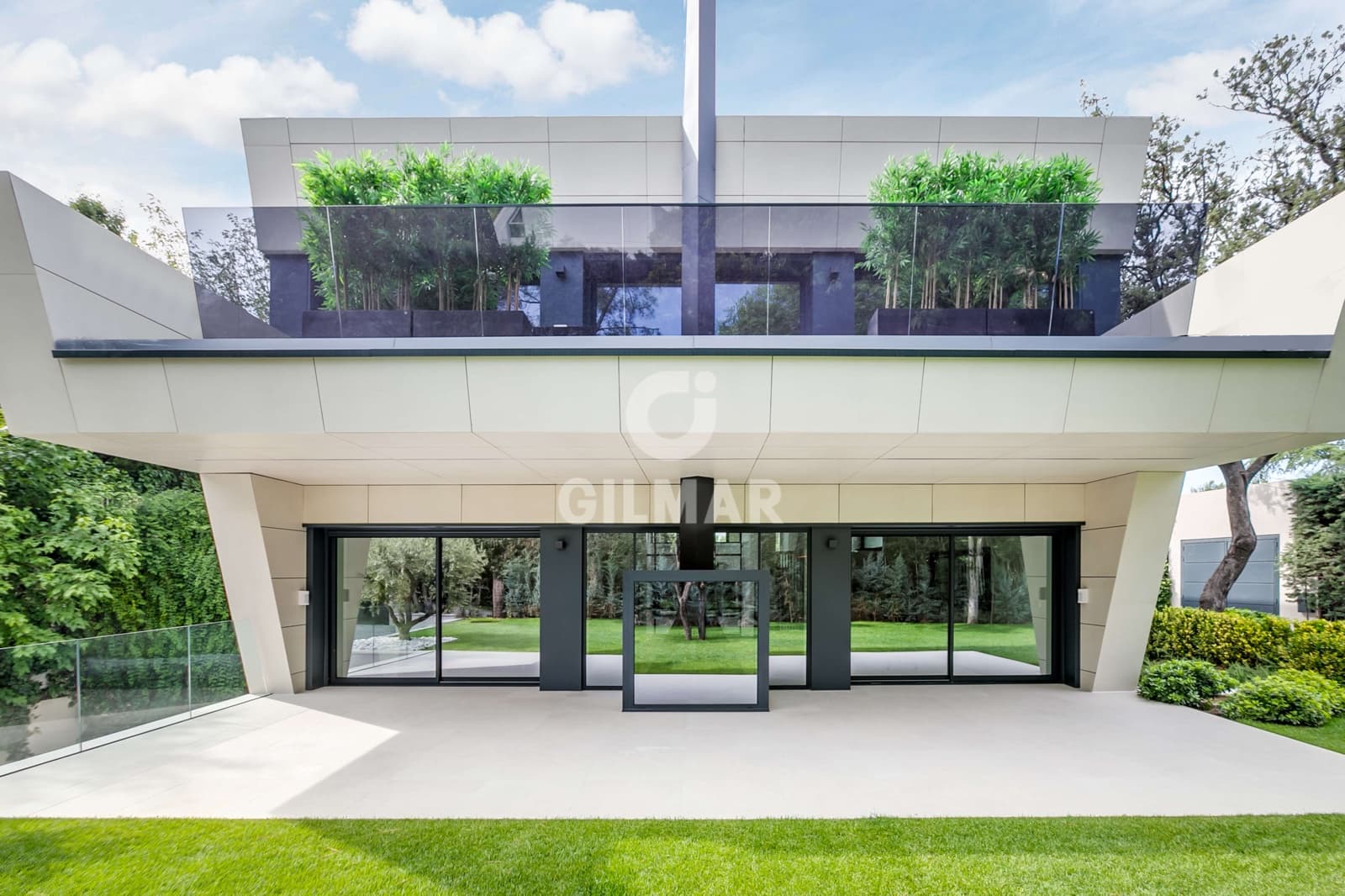 6 bedroom Villa for sale in La Moraleja with pool - € 7,200,000 (Ref: 9273197)