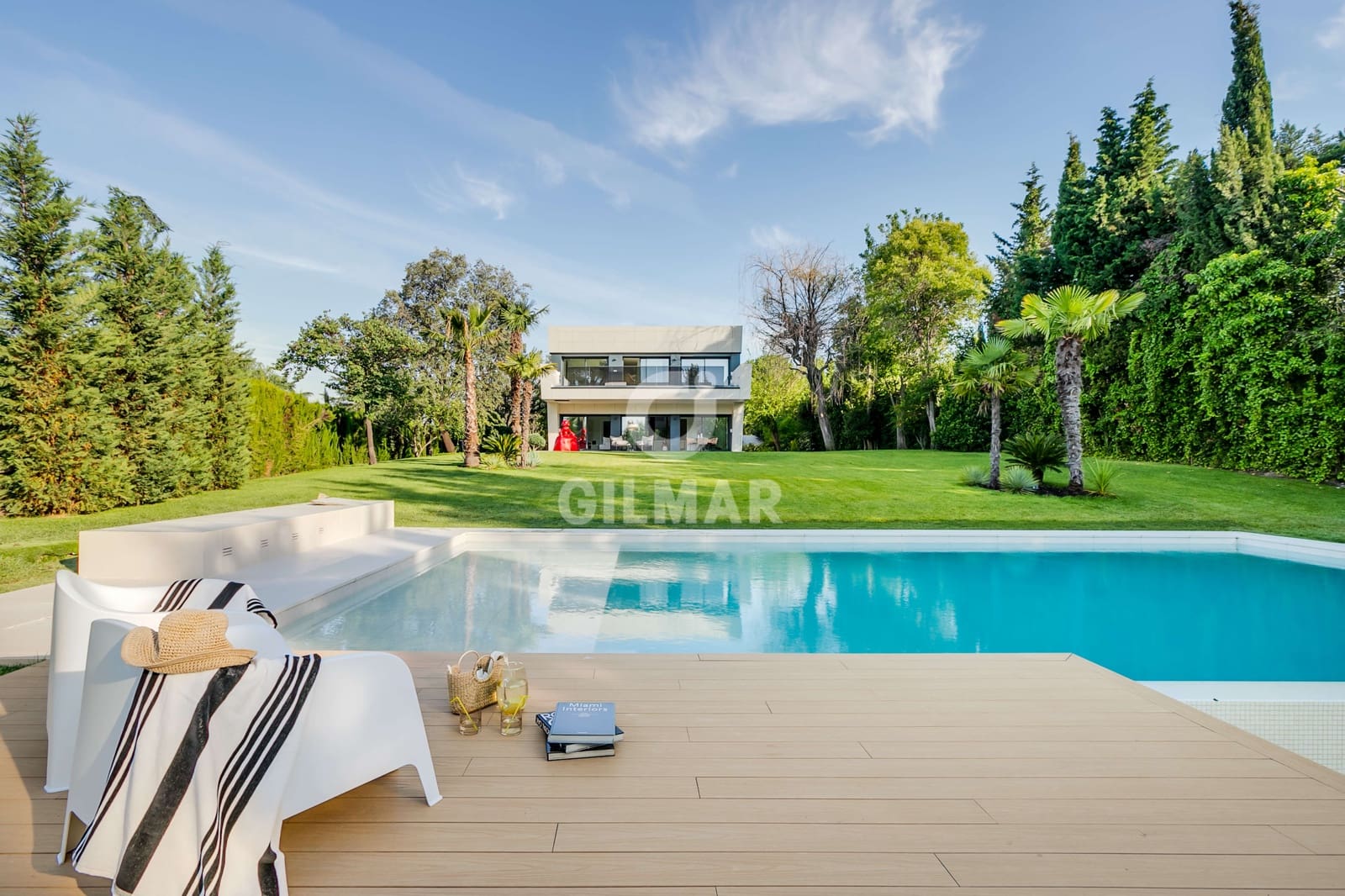 6 bedroom Villa for sale in La Moraleja with pool - € 7,200,000 (Ref: 9273197)