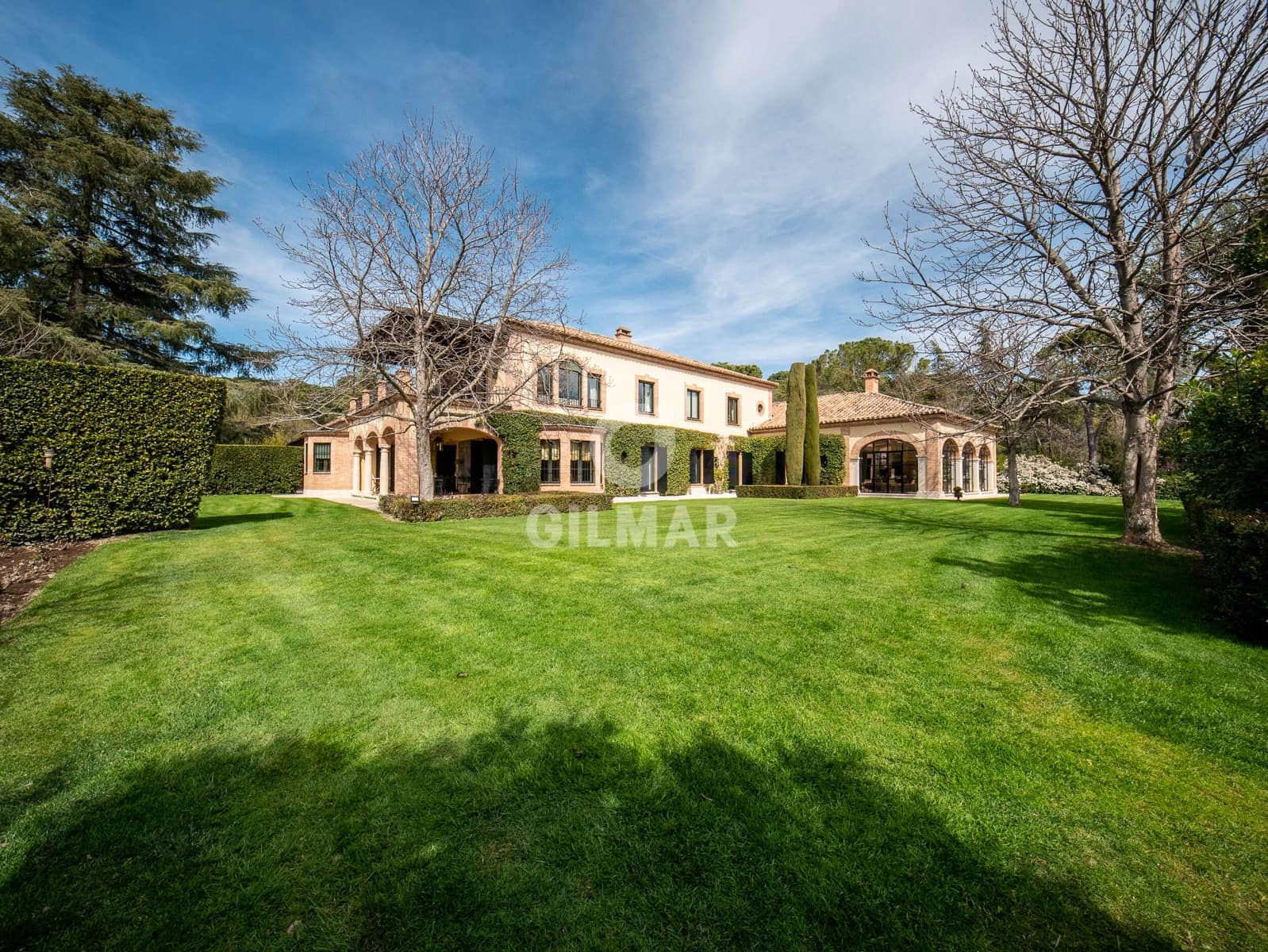 8 Zimmer Villa zu verkaufen in La Moraleja mit Pool Garage - 15.000.000 € (Ref: 9273199)