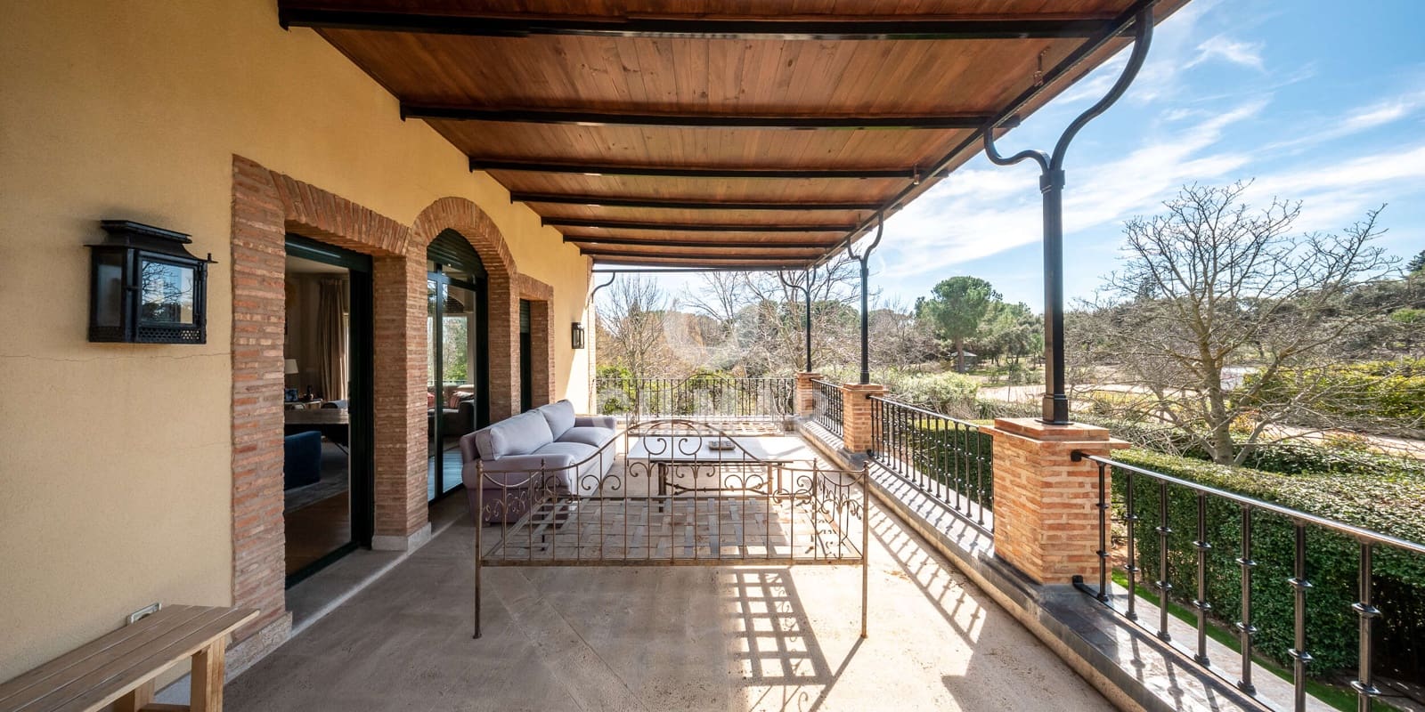 8 Zimmer Villa zu verkaufen in La Moraleja mit Pool Garage - 15.000.000 € (Ref: 9273199)