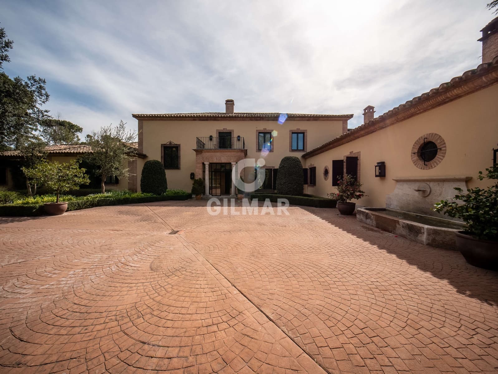 8 Zimmer Villa zu verkaufen in La Moraleja mit Pool Garage - 15.000.000 € (Ref: 9273199)