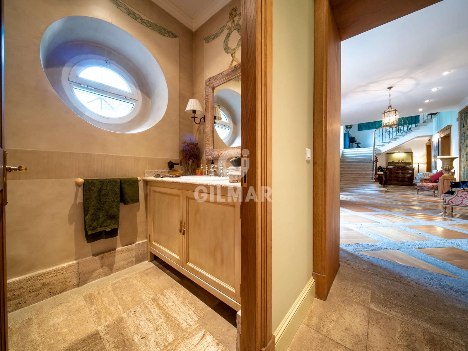 8 Zimmer Villa zu verkaufen in La Moraleja mit Pool Garage - 15.000.000 € (Ref: 9273199)