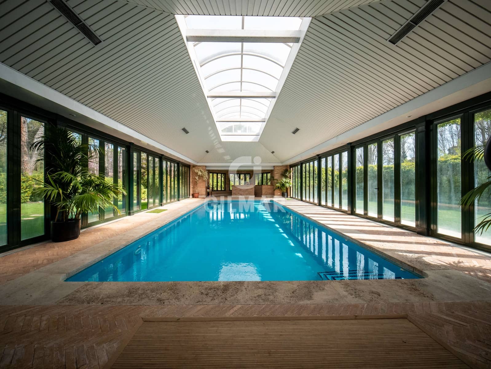 8 Zimmer Villa zu verkaufen in La Moraleja mit Pool Garage - 15.000.000 € (Ref: 9273199)