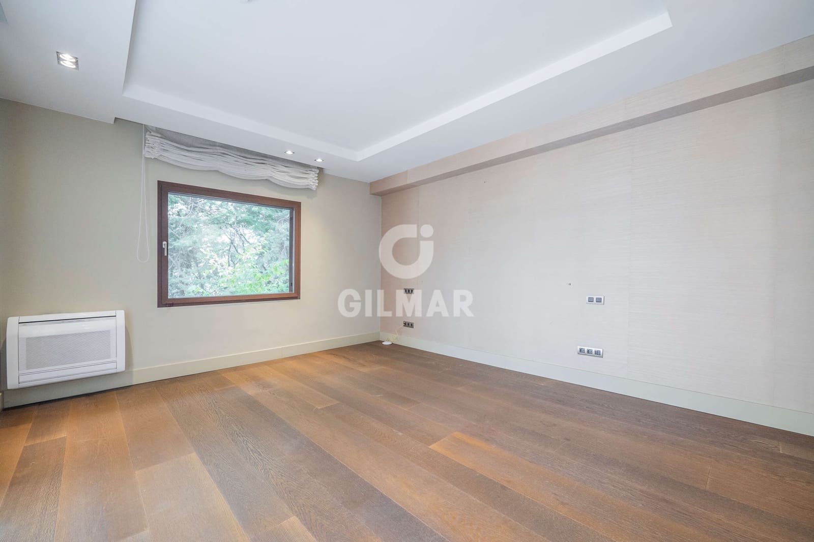 5 soveværelse Villa til salg i San Sebastian de los Reyes med swimmingpool garage - € 2.650.000 (Ref: 9273200)