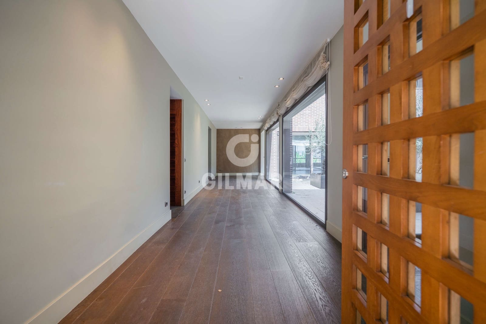 5 soveværelse Villa til salg i San Sebastian de los Reyes med swimmingpool garage - € 2.650.000 (Ref: 9273200)