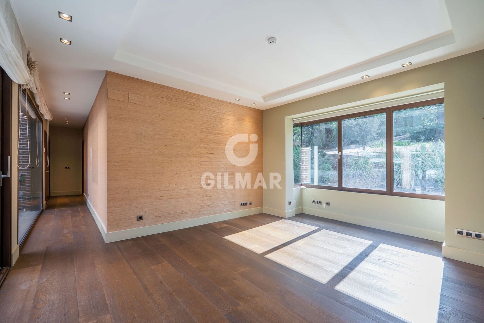 5 soveværelse Villa til salg i San Sebastian de los Reyes med swimmingpool garage - € 2.650.000 (Ref: 9273200)