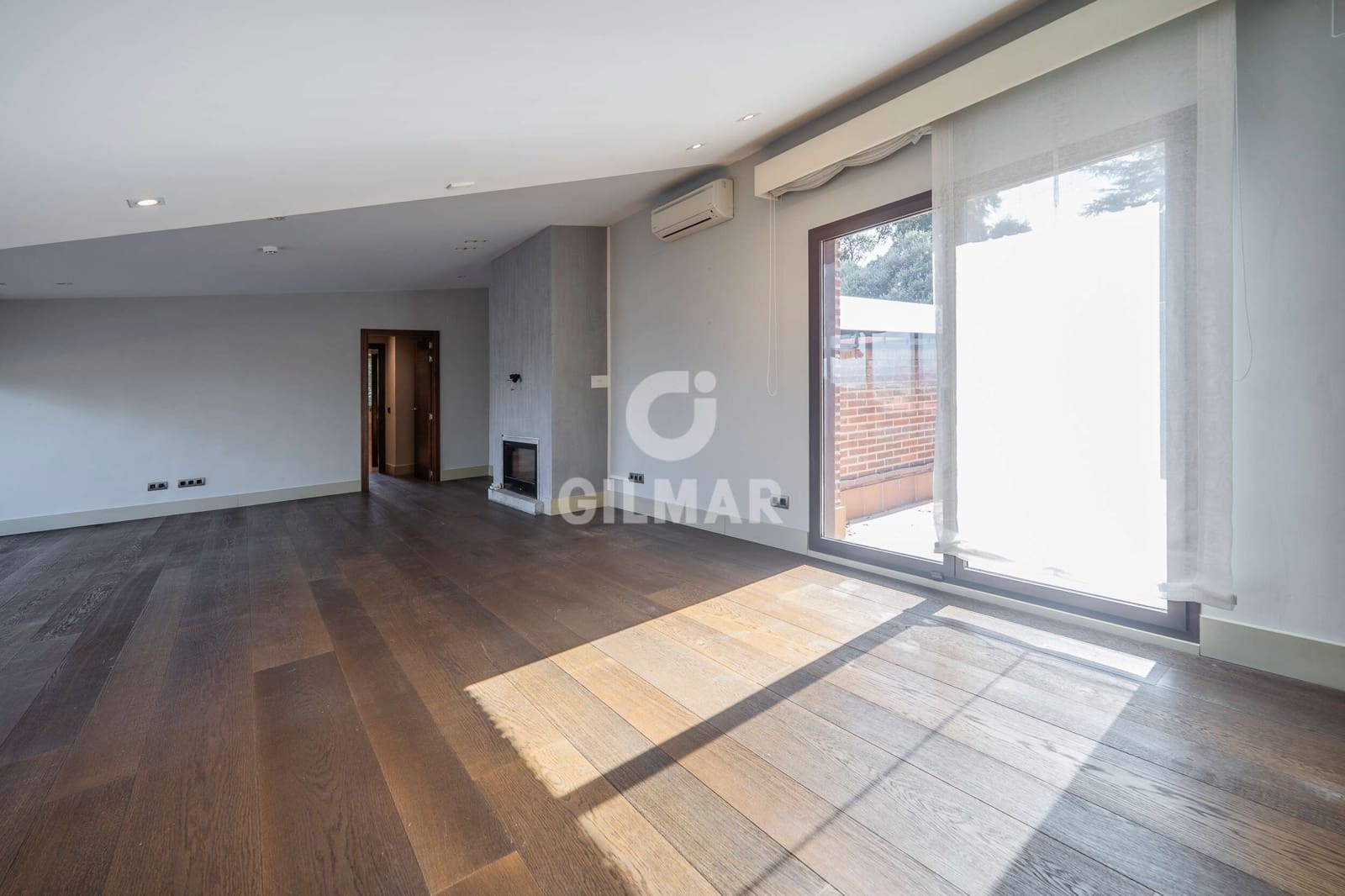 5 soveværelse Villa til salg i San Sebastian de los Reyes med swimmingpool garage - € 2.650.000 (Ref: 9273200)