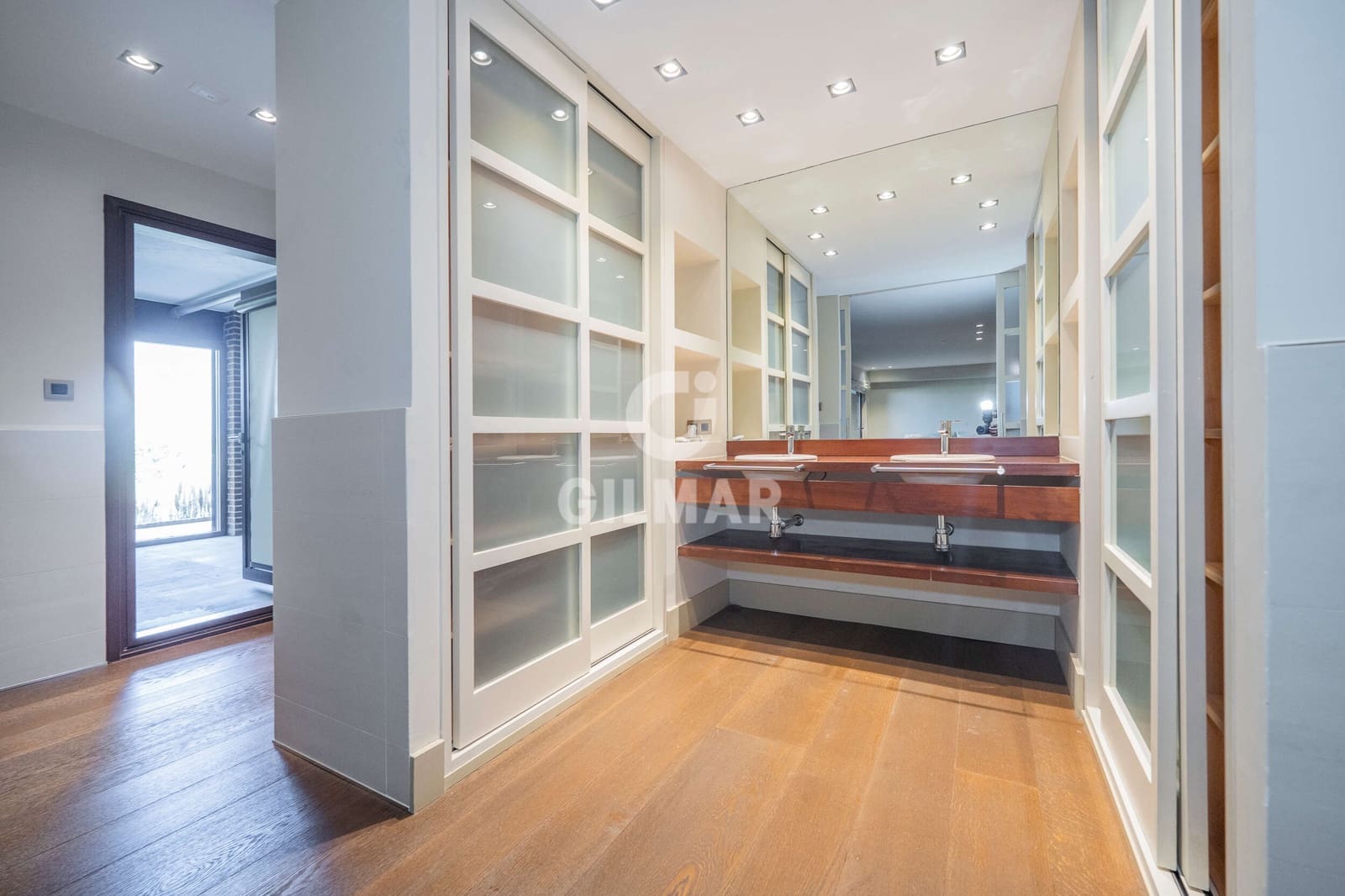 5 soveværelse Villa til salg i San Sebastian de los Reyes med swimmingpool garage - € 2.650.000 (Ref: 9273200)