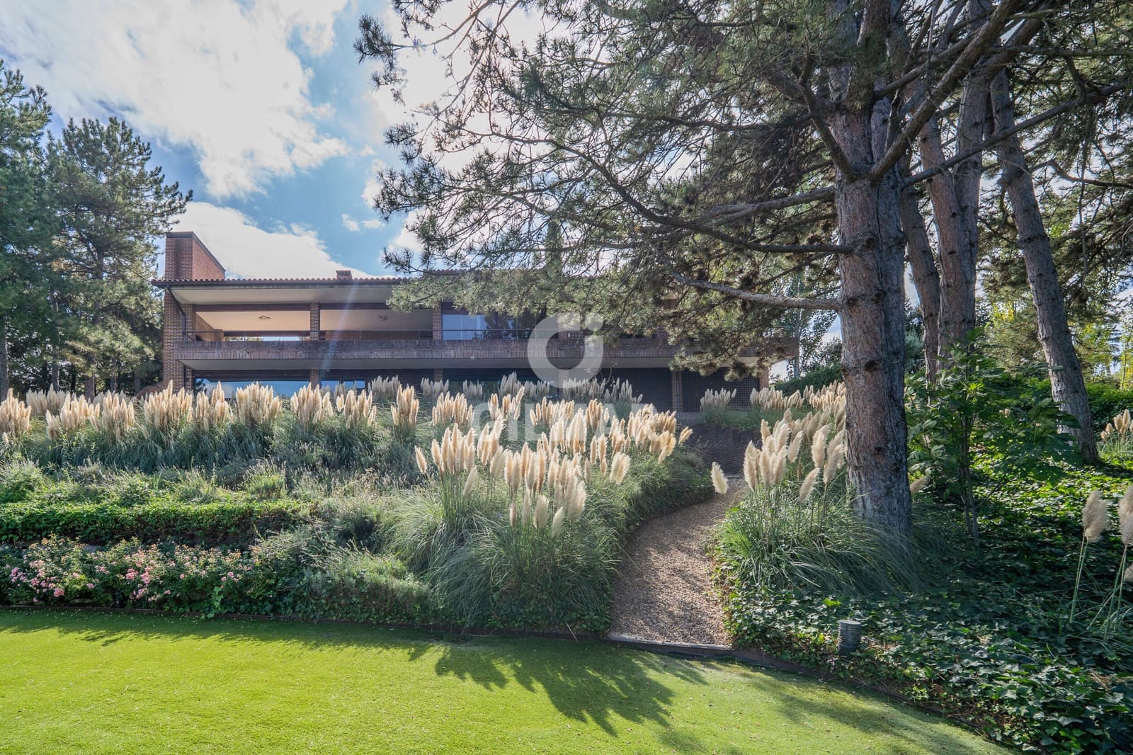 5 soveværelse Villa til salg i San Sebastian de los Reyes med swimmingpool garage - € 2.650.000 (Ref: 9273200)