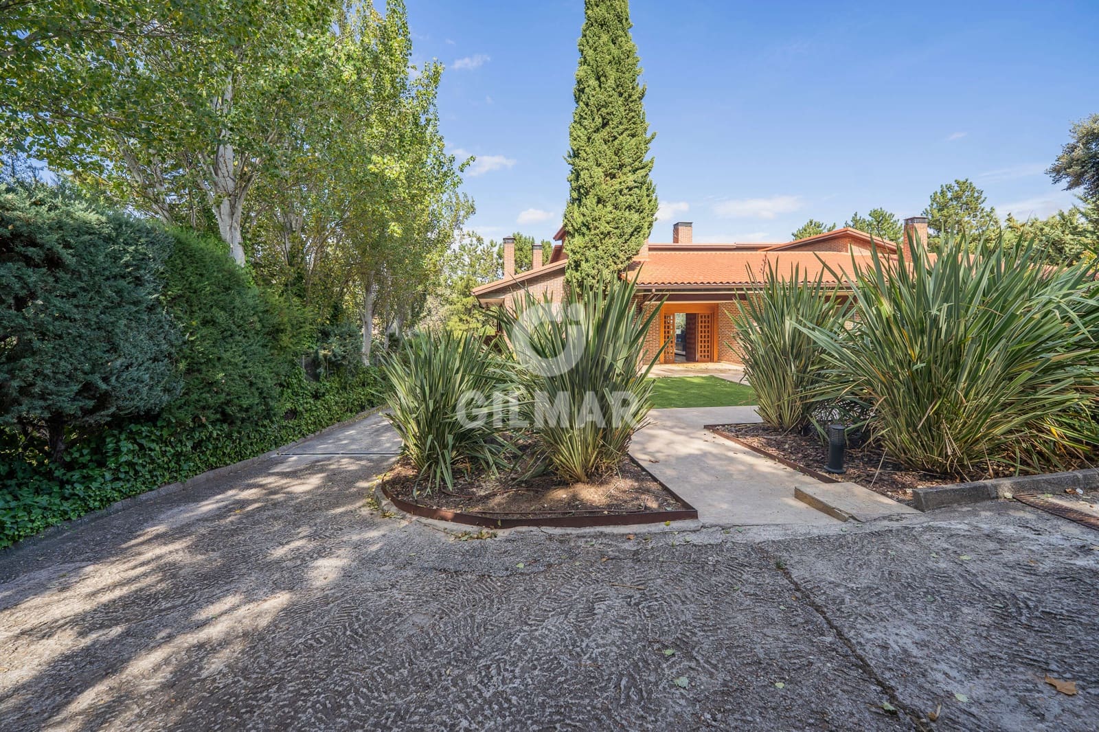 5 soveværelse Villa til salg i San Sebastian de los Reyes med swimmingpool garage - € 2.650.000 (Ref: 9273200)