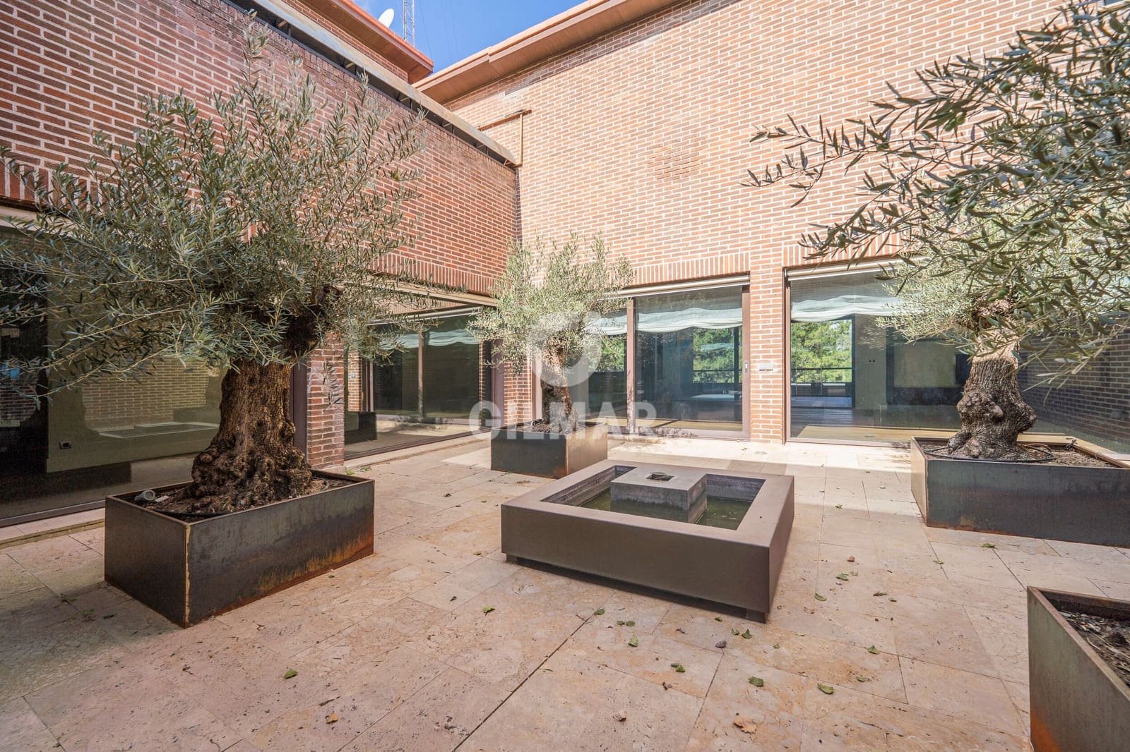 5 soveværelse Villa til salg i San Sebastian de los Reyes med swimmingpool garage - € 2.650.000 (Ref: 9273200)