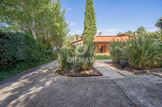 5 soveværelse Villa til salg i San Sebastián de los Reyes med swimmingpool garage - € 2.650.000 (Ref: 9273200)