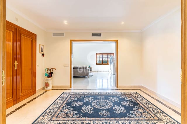 5 soverom Villa til salgs i Pozuelo de Alarcón med svømmebasseng garasje - € 1 950 000 (Ref: 9274614)