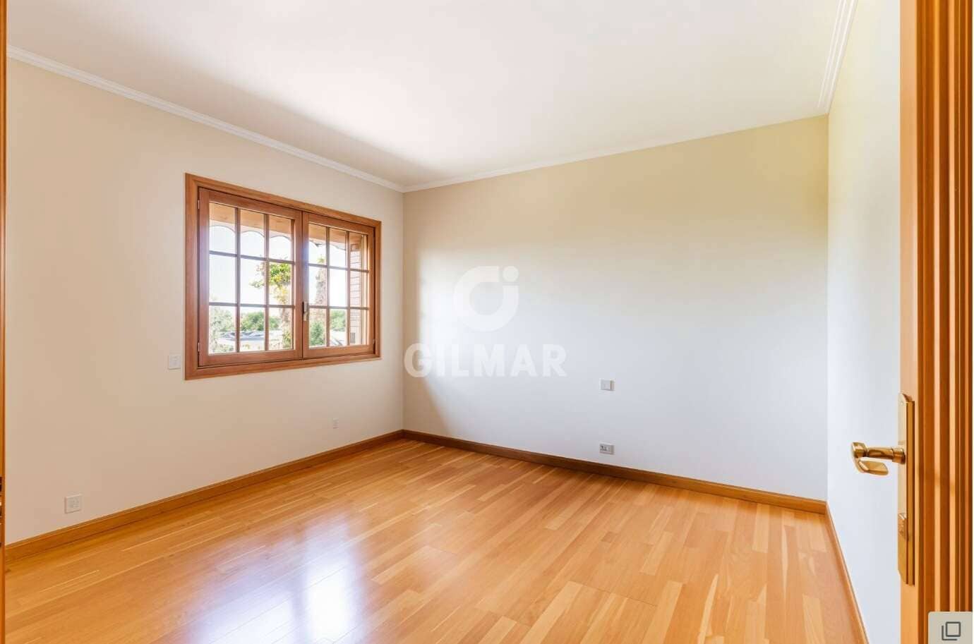 5 bedroom Villa for sale in Pozuelo de Alarcon with pool garage - € 1,950,000 (Ref: 9274614)