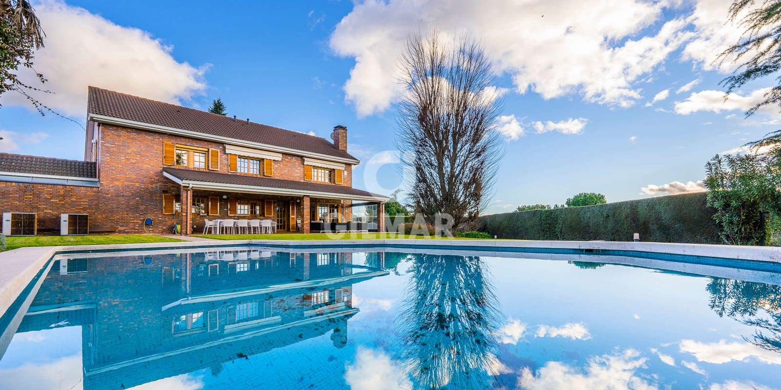 5 bedroom Villa for sale in Pozuelo de Alarcon with pool garage - € 1,950,000 (Ref: 9274614)