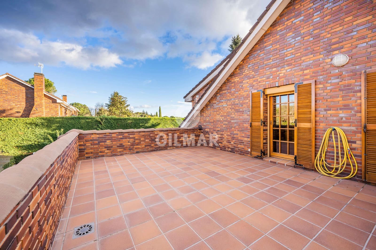 5 bedroom Villa for sale in Pozuelo de Alarcon with pool garage - € 1,950,000 (Ref: 9274614)