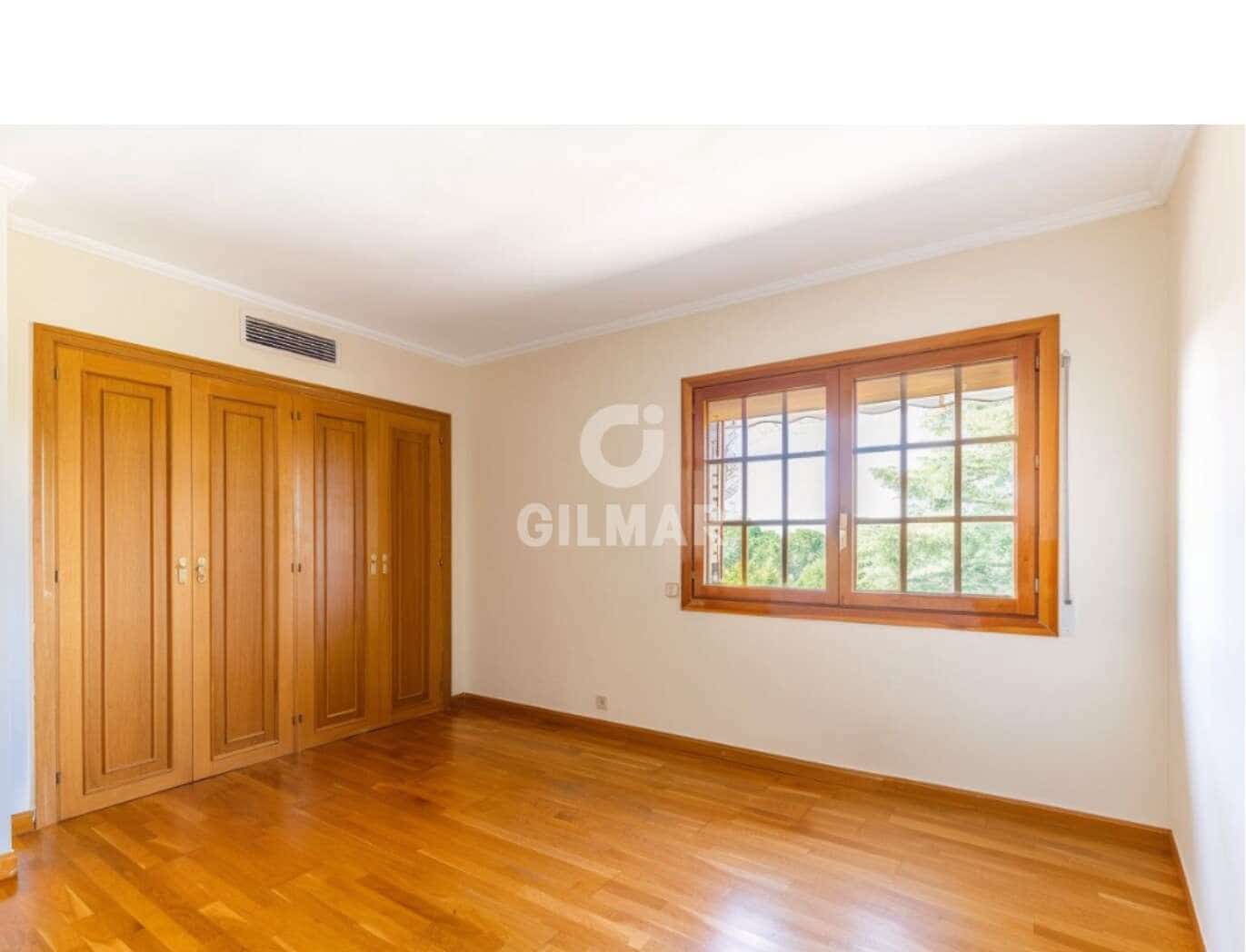 5 bedroom Villa for sale in Pozuelo de Alarcon with pool garage - € 1,950,000 (Ref: 9274614)