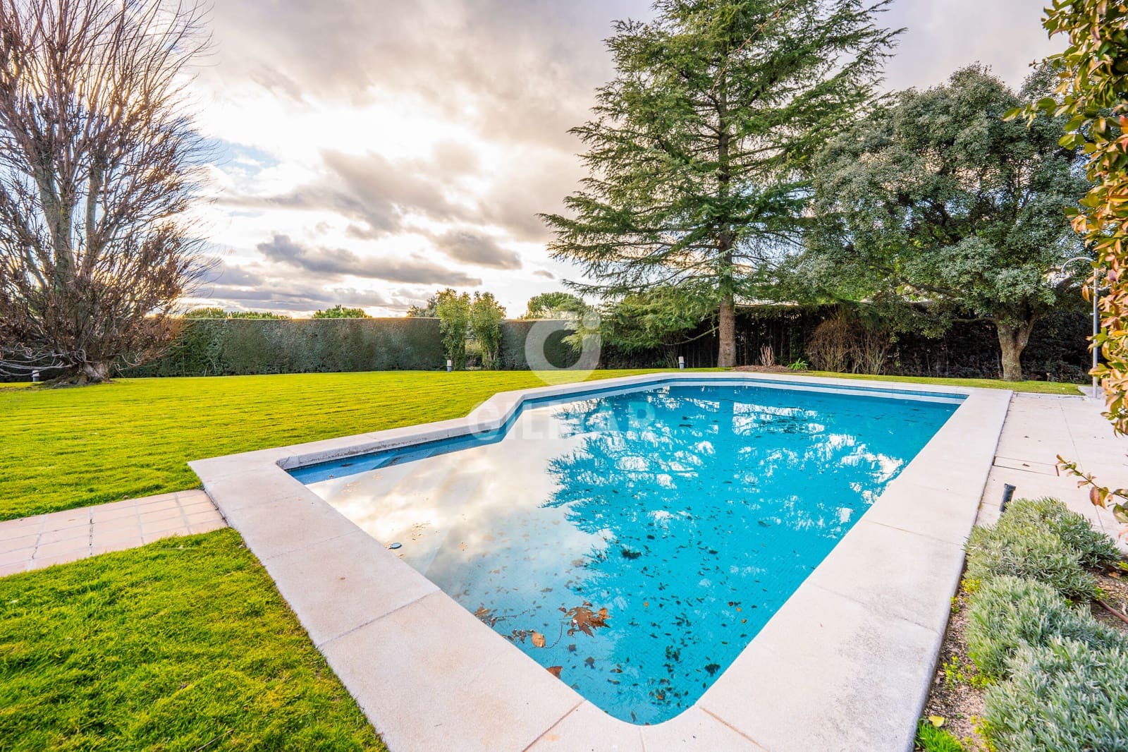 5 bedroom Villa for sale in Pozuelo de Alarcon with pool garage - € 1,950,000 (Ref: 9274614)